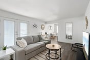 Modern Midtown Suite with Free Parking