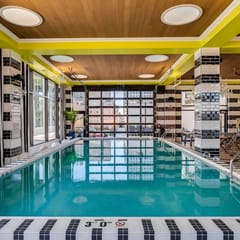 2 Bedroom |Pool| Paul Brown Stadium