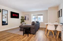 1BR King East Liberty Apt | Parking - Image 2