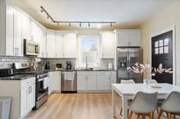 East End Pittsburgh 4 Bedroom Getaway - Image 2