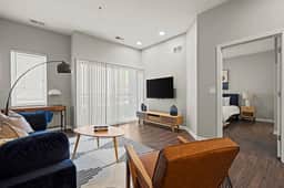 2 Bed Midtown, Accessible, Parking - Image 4