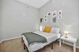 Downtown 2 Bed Steps from Paul Brown Stadium - Image 5