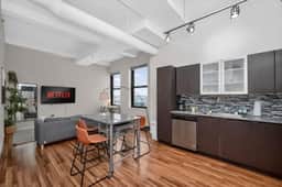 Walkable 2 bed - Paul Brown Stadium - Image 2