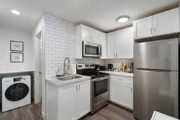 Studio with King Bed Mins. to Encanto Park & Phoenix Zoo - Image 2