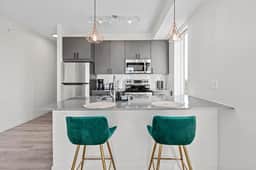 1BR Retreat in Uptown |Walkable | Gym - Image 5