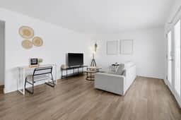 1 King BR | Near State Fair, Parks & Phoenix Zoo - Image 5