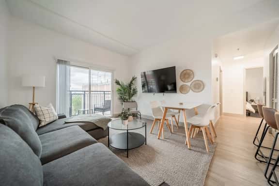 Uptown 3BR with Balcony City Views, Parking - Image 1