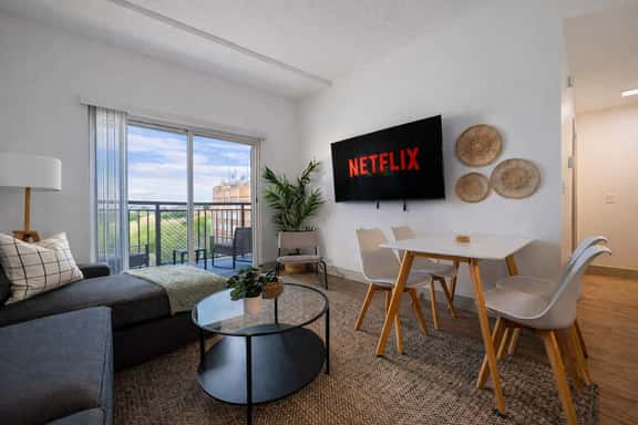 Uptown Charlotte 3 Bed | City View - Image 1