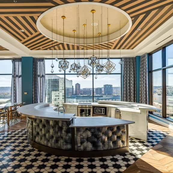 2 Bed |Carew Tower |Walkable - Image 1