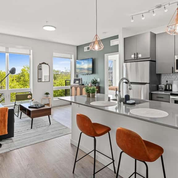 1BR Apt | Rooftop, Gym, Workspace - Image 1