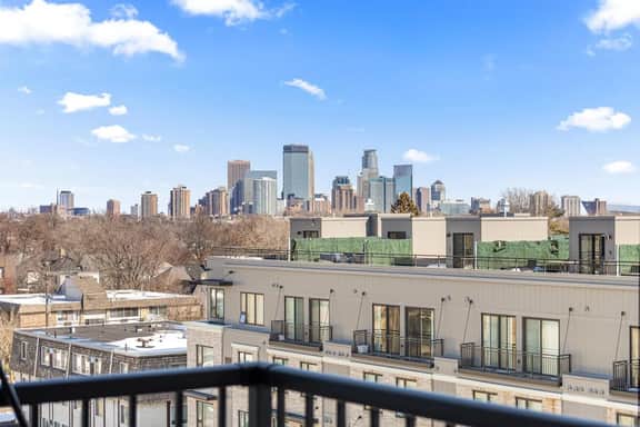 1BR | Lake & Downtown Access, City View - Image 2