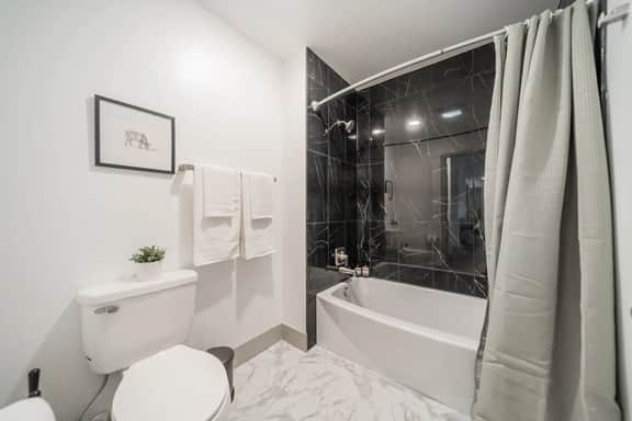 Uptown 3BR with Balcony City Views, Parking - Image 5