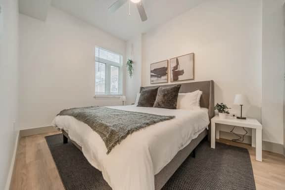 Uptown 3BR with Balcony City Views, Parking - Image 3